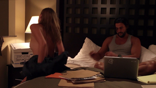 Cena de nudez com Allison McAtee nua, cena de sexo de 5 Souls (2013)