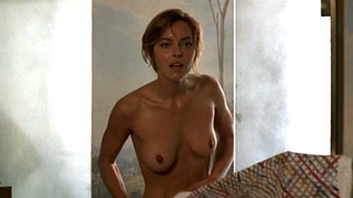 Greta Scacchi desnuda, escena de sexo de Un hombre enamorado (1987)