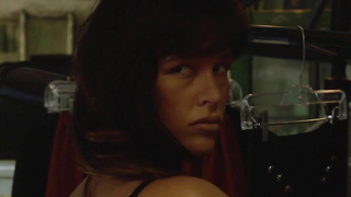 Paz de la Huerta desnuda, escena de sexo de Nurse 3D (2013)