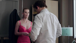 Betty Gilpin nuda, scena di sesso da Nurse Jackie s05 (2013)