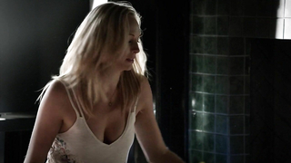 Candice Accola nua, cena de sexo de The Vampire Diaries s05e11-12 (2014)