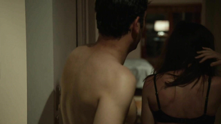 Kathryn Hahn nua, cena de sexo de Afternoon Delight (2013)