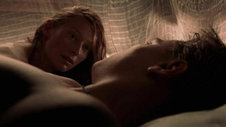 Tilda Swinton desnuda, escena de sexo de La playa (2000)