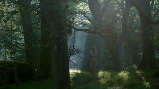 Ida Nielsen desnuda, escena de sexo de Vikings s04e11 (2016)