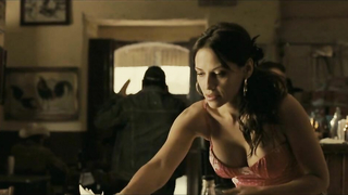 Elizabeth Cervantes desnuda, escena de sexo de El infierno (2010)