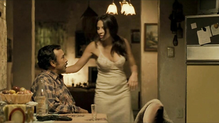 Elizabeth Cervantes desnuda, escena de sexo de El infierno (2010)