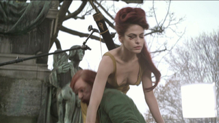 Holy Motors (2012) filminden Eva Mendes erotik sahnesi