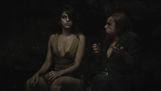 Holy Motors (2012) filminden Eva Mendes erotik sahnesi