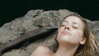 Cena erótica de Amber Heard de The River Why (2010)