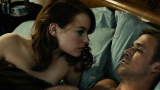 Escena erótica de Emma Stone de Gangster Squad (2013)