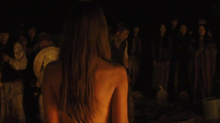 Escena erótica de Olivia Wilde de Cowboys and Aliens (2011)