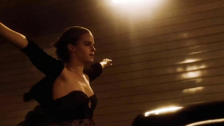 Scène érotique d'Emma Watson de The Perks Of Being A Wallflower (2012)