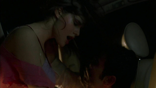 Alexandra Daddario nua, cena de sexo de The Babysitters (2007)