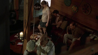 Alexandra Daddario nua, cena de sexo de The Babysitters (2007)