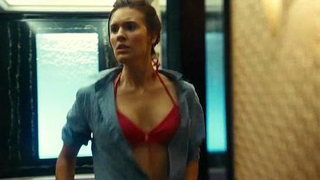 Escena erótica de Maggie Grace de Taken 2 (2012)