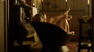 Adelaide Clemens nua, cena de sexo de Parade's End s01e03 05 (2012)