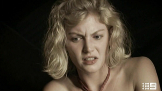 Cariba Heine nue, scène de sexe de Blood Brothers (2011)