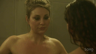 Escena erótica de Danielle Cormack y Kate Jenkinson de Wentworth s01 escena erótica del 04 (2016)