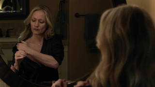 Escena erótica de Paula Malcomson de Ray Donovan s04e01 (2016)