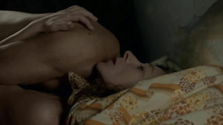 Sylvie Testud nuda, scena di sesso da Les deferlantes (2013)