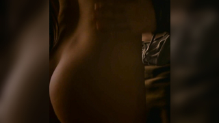 Oona Chaplin desnuda, escena de sexo de Juego de Tronos s02e08 (2012)