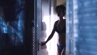 Ece Dizdar nuda, scena di sesso da Drawers (2015)