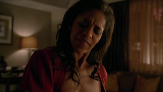 Merrin Dungey nua, cena de sexo de Hung s02e06 (2010)