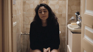 Эротическая сцена Golshifteh Farahani из фильма Les deux amis (2015)