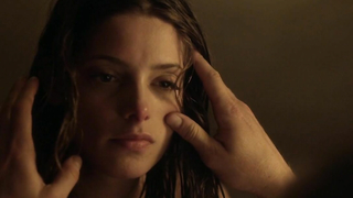 Ashley Greene desnuda, escena de sexo de Rogue s03e18 (2016)