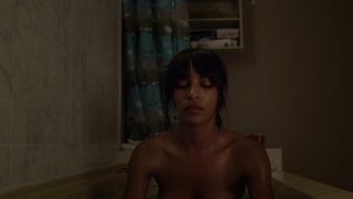 Megalyn Echikun Woke, Damien s01e04 (2016) filminden çıplak, erotik sahne