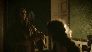 Anna Brewster, Versailles s01e06'dan (2015) çıplak, seks sahnesi