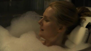 Laura Linney desnuda, Cynthia Nixon desnuda, escena de sexo de The Big C. 2011