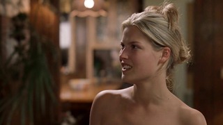 Ali Larter nackt, Szene aus Varsity Blues (1999)