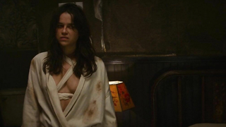 Michelle Rodriguez desnuda, escena de The Assignment (2016)