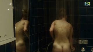 Gaelle Bona nuda, scena di Bleu catacombe (2013)