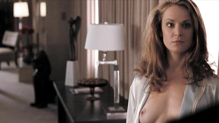 Alexis Butler desnuda, escena de Killshot (2008)