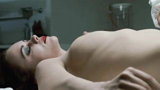 Christina Ricci nackt, Sexszene aus After.Life (2009)