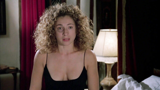 Alex Kingston y Kate Hardie desnudos, escena erótica de Croupier (1998)