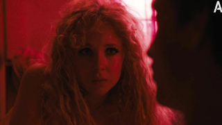 Juno Temple desnuda, escena de sexo de Vinyl s01e01 (2016)