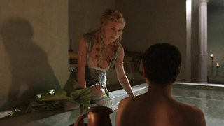 Viva Bianca nuda, scena erotica da Spartacus: Blood and Sand s01e10 (2010)