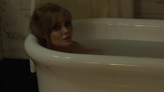 Angelina Jolie desnuda, escena erótica de By the Sea (2015)