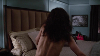 Lisa Edelstein nuda, scena erotica da Girlfriends Guide to Divorce s02e06 (2015)