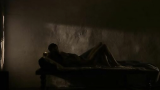 Isabel Lucas e Freida Pinto nude, scena di sesso da Immortals (2011)