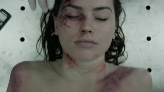 Daisy Ridley desnuda, escena erótica de Silent Witness s17e10 (2014)