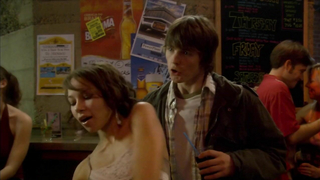 Jessica Parker Kennedy y Natalie McFetridge desnudas, escena erótica de Decoys 2 (2007)