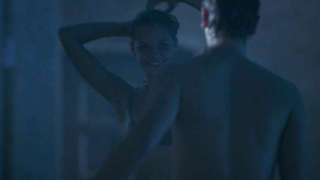 Jaime King sexy, escena de sexo de Slackers (2002)