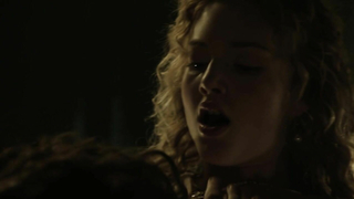 Holliday Grainger sexy, escena de sexo de Los Borgia s03e03 (2013)