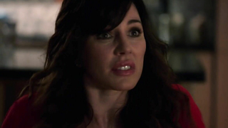 Krista Allen sexy, escena de sexo de Significant Mother s01e01,03 (2015)