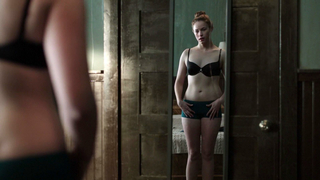 Alexis Knapp seksowna, scena seksu z Dorm (2014)