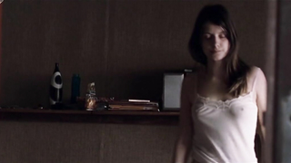 Mélanie Laurent nue, scène de La chambre des morts (2007)